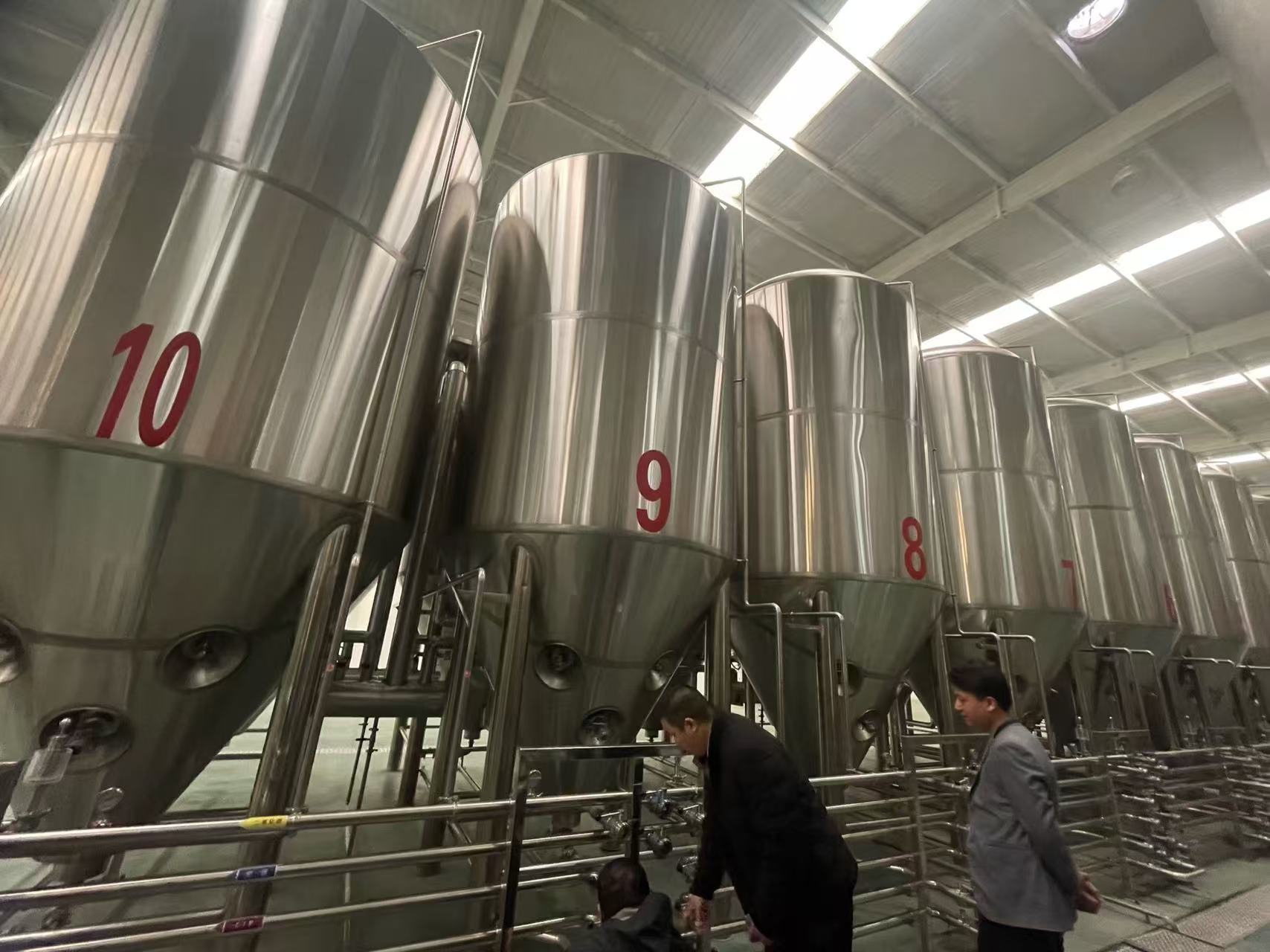 葫芦岛精酿啤酒设备厂—平面布置、设备设计、制造、调试、培训等一条龙服务